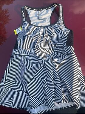 NWOT Rebecca Minkoff Black White Geometric Peplum Racerback Tanktop size Medium